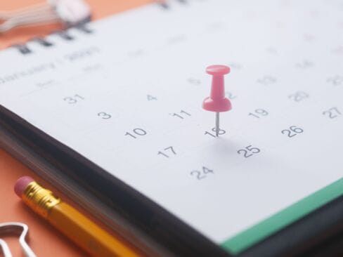 How to schedule redirects that must point to different targets over time